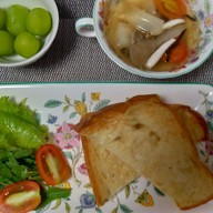 発酵バタートーストとラム肉野菜スープ☆