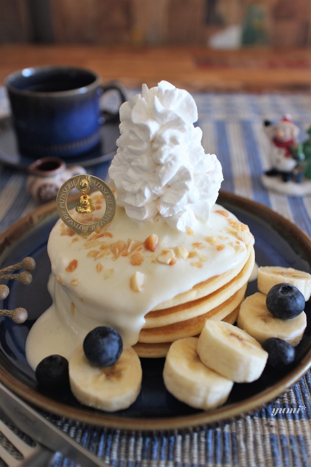 マカダミアナッツソースのパンケーキタワー By ちゃんねるゆみ クックパッド みんながのせた献立