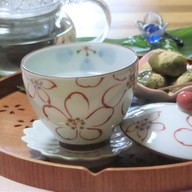 よもぎ団子と月桃の葉茶でティータイム♡