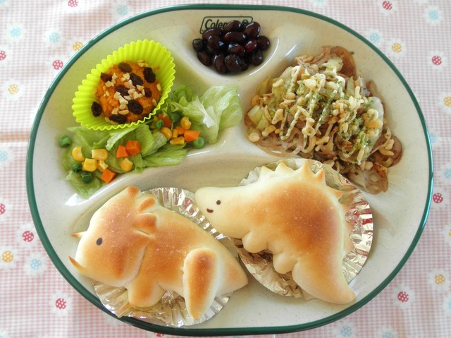 可愛いランチプレート ステゴ トリケラ By Pitachan1 クックパッド みんながのせた献立