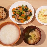小松菜と豚バラと厚揚げの炒め物＆IHお粥