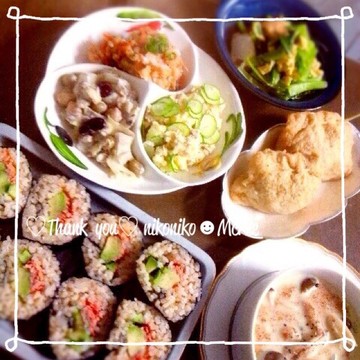 鮭アボ寿司とお豆製品と野菜と茸♡美容夕食