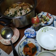 豚肉と白菜ともやしとニラのの旨辛鍋の夕食
