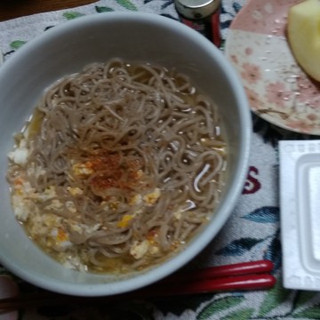 日本蕎麦の卵とじの昼食