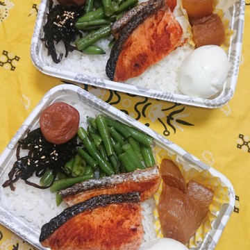 鮭弁当