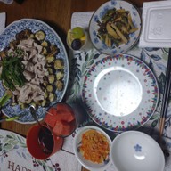 茄子と豚肉と青紫蘇の冷しゃぶサラダの夕食