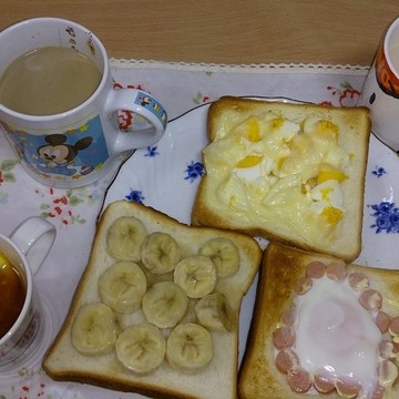 朝食   3種類のトースト