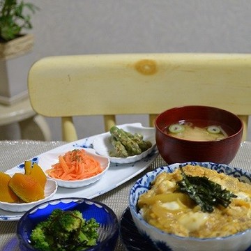 14.04.10(木)玉子丼…★