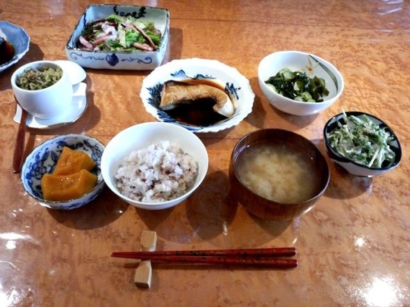 「ぶりの照り焼き」メインの献立