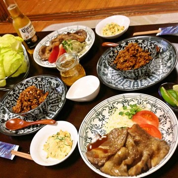 後輩君と晩ご飯☆肉味噌レタス包&生姜焼編