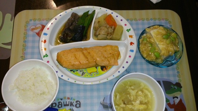 秋鮭の生姜焼き メインのお夕飯 By なつみさmama クックパッド みんながのせた献立