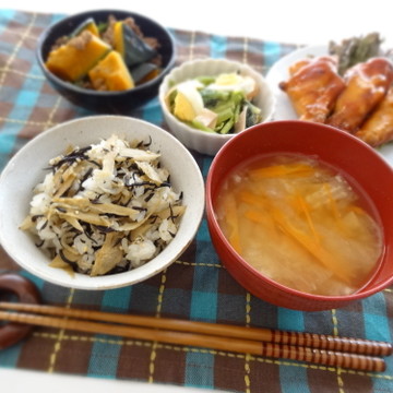 手羽元煮込み×身体にいい常備菜ご飯