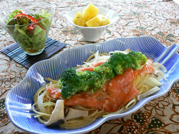 鮭とブロッコリーのクリームパスタ夕食献立