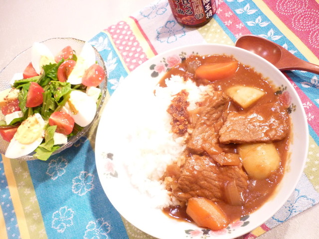 カレーライスにルッコラサラダで By クレイプメートル クックパッド みんながのせた献立