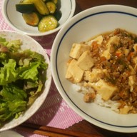 麻婆豆腐×サニーレタスの胡麻サラダ