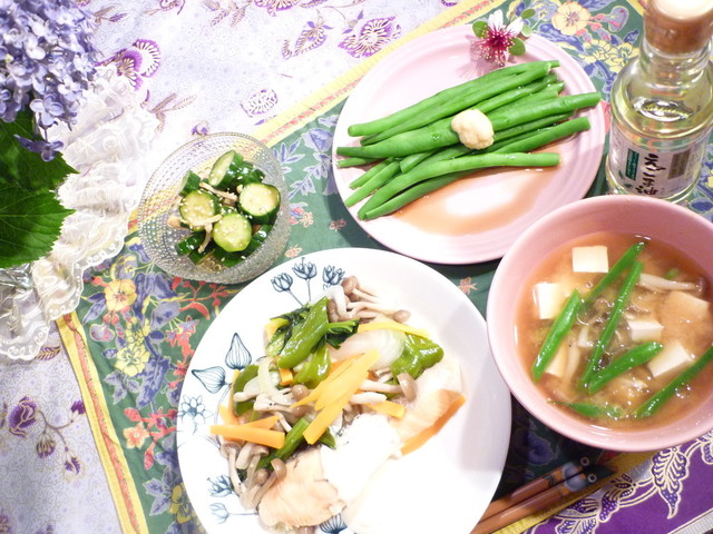 鮭と野菜の白ワイン蒸しに季節の野菜で☆ by クレイプメートル 