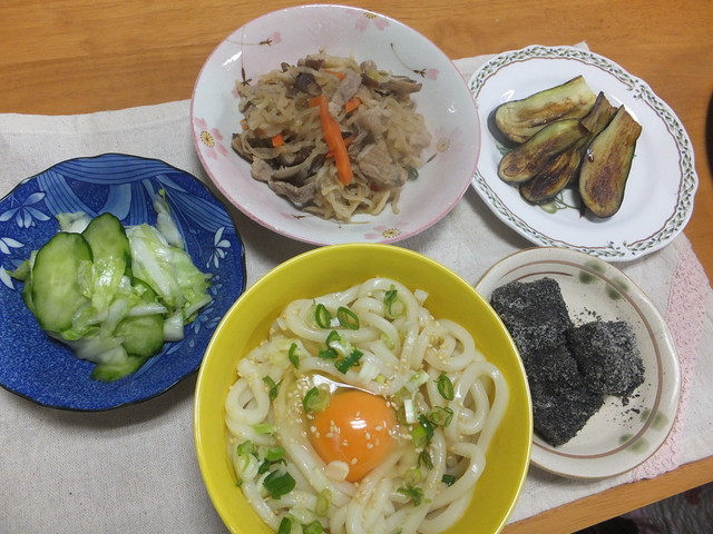 晩御飯７７ 釜玉うどんとおいしいおかず By ネコかえる クックパッド みんながのせた献立