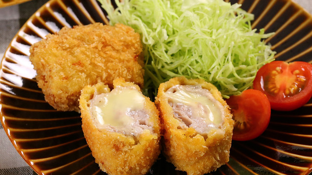 動画 サクッとろ り 豚ロースチーズカツ クックパッド料理動画 動画 サクッとろ り 豚ロースチーズカツ クックパッド料理動画