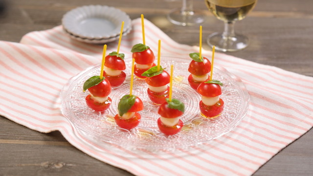 カプレーゼのクリスマスリース レシピ