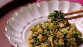 葉っぱが美味しい!セロリの葉のごま油炒め